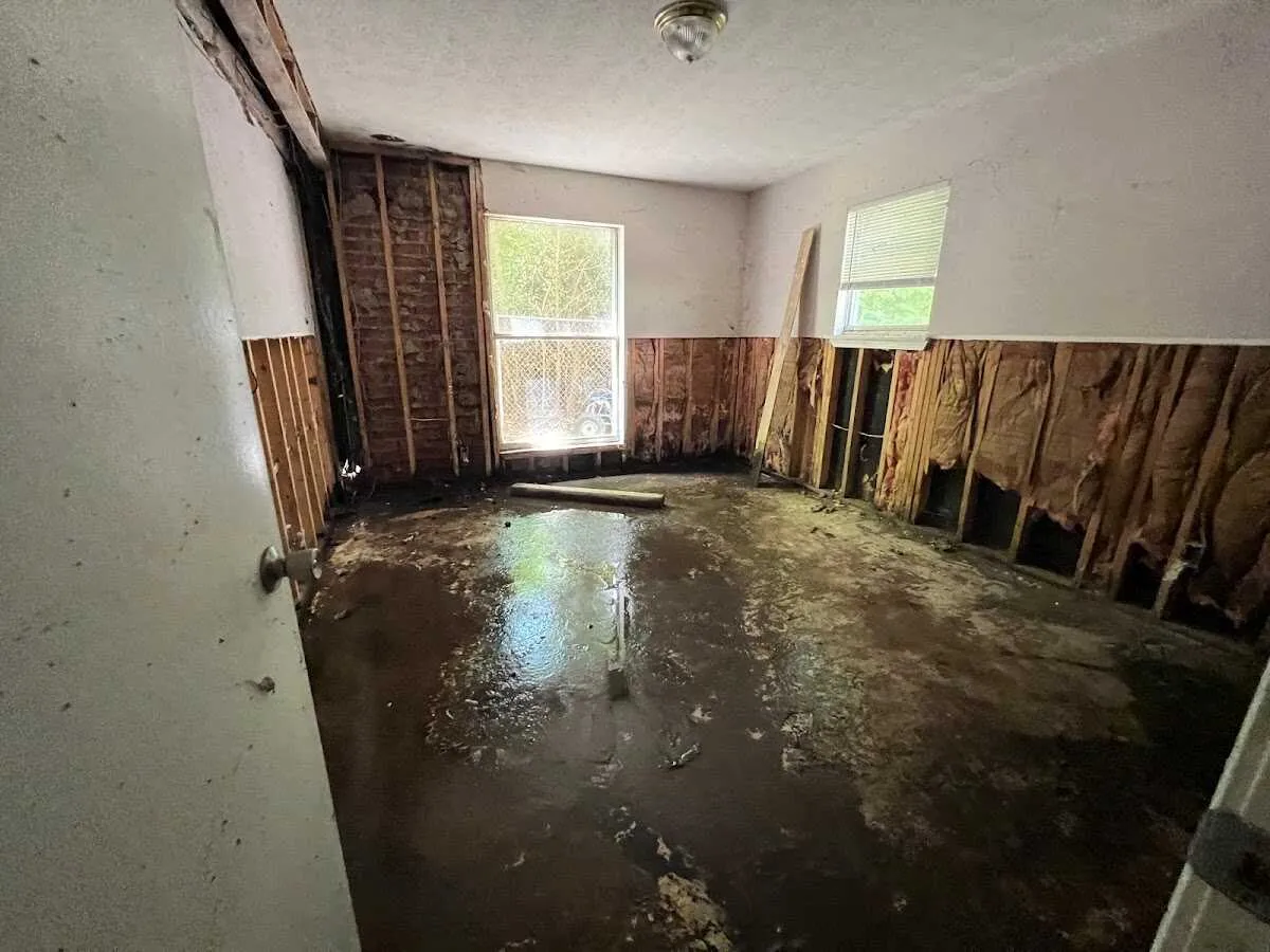 Water Damage Restoration services in Comstock, MI